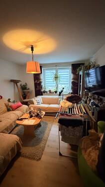 Wohnzimmer - 3 Zimmer Etagenwohnung in Erfurt