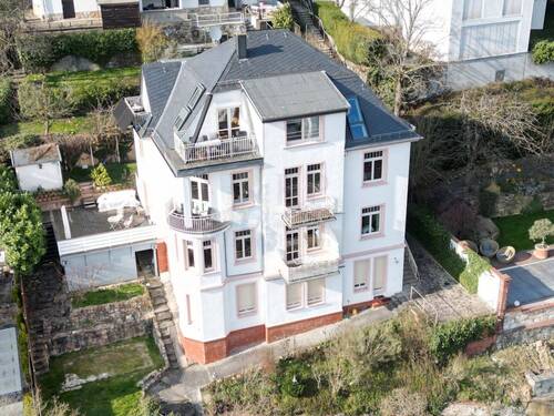 HAUSANSICHT - 