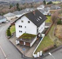 +++ Fehrbach: Attraktives, lichtdurchflutetes 4-Familienhaus mit Loggien, Südausrichtung, Panoramablick und 4 Garagen in hervorragender, ruhiger Wohnl - Pirmasens Gersbach