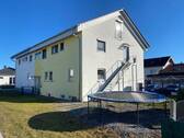 Haus von Außen - 7 Zimmer Doppelhaushälfte zum Kaufen in Pfullendorf