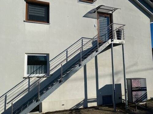 Außenansicht - 7 Zimmer Doppelhaushälfte in Pfullendorf