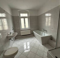 2-Raum-Wohnung in Neukirchen! - 300,00&nbsp;EUR Kaltmiete, ca.&nbsp; 60,20&nbsp;m&sup2;&nbsp;Wohnfl&auml;che in Neukirchen/Erzgebirge (PLZ: 09221)