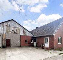 Platz für die ganze Familie! Großzügiges Einfamilienhaus mit Scheune in Kronprinzenkoog!