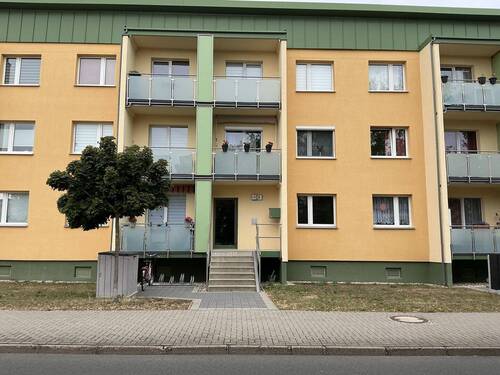 Außenansicht - Gemütliche 2-Raumwohnung im Erdgeschoss in Sandersdorf zur vermieten !