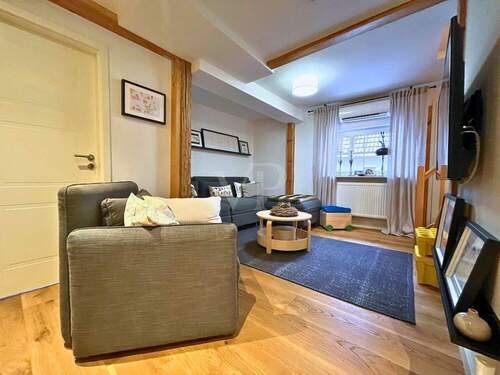 Wohnbereich - 6 Zimmer Mehrfamilienhaus, Wohnhaus in Hofheim am Taunus