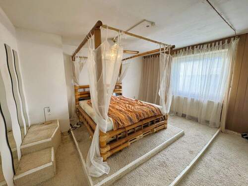 Schlafzimmer - Einfamilienhaus mit 105,00 m&sup2; in Sugenheim zum Kaufen