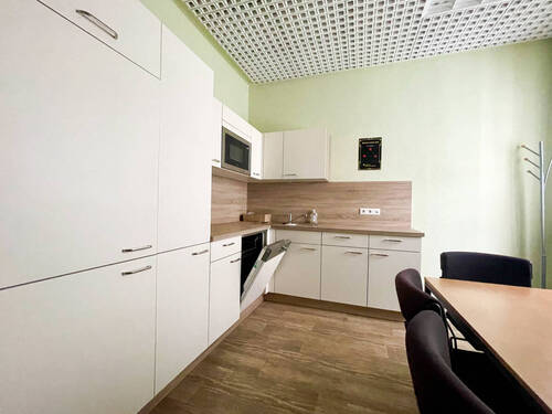 Einbauküche mit Geräten - 