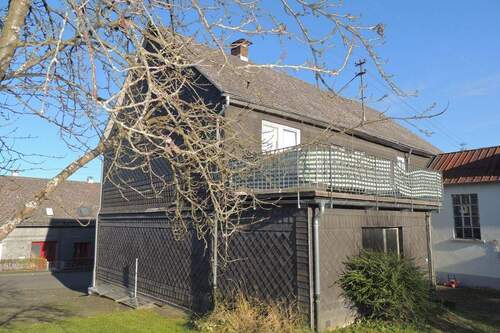 Seitenansicht - 8 Zimmer Mehrfamilienhaus, Wohnhaus in Daaden VG