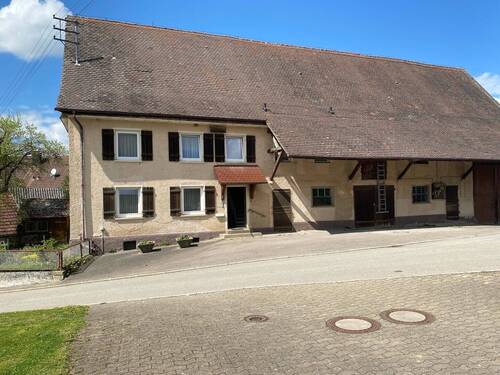 Außenansicht - 7 Zimmer Bauernhaus, Landhaus zum Kaufen in Pfullendorf