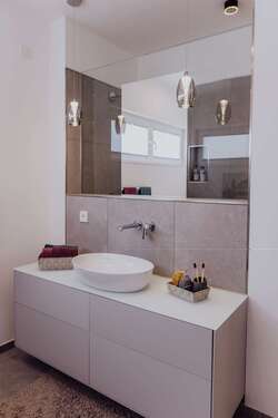 Badezimmer - 3 Zimmer Doppelhaushälfte in Naunhof