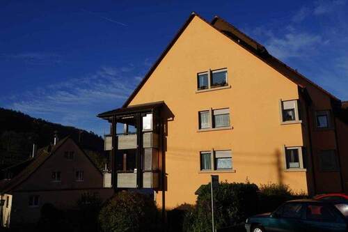 Nordansicht mit Hauseingang - 5 Zimmer Etagenwohnung zum Kaufen in Inzlingen