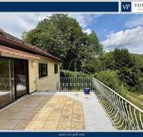 Charmantes Einfamilienhaus direkt am Naturschutzgebiet mit Blick ins Grüne - Eppstein Ehlhalten