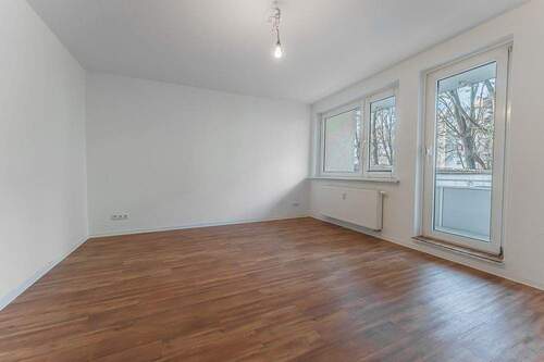 Wohnzimmer - 3 Zimmer Etagenwohnung zum Kaufen in Bremen