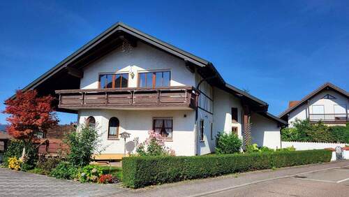 Bild 2 - 9 Zimmer Einfamilienhaus zum Kaufen in Dornstetten