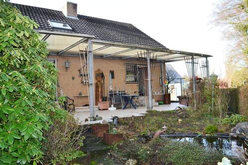 Hausansicht vom Garten - 