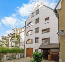Wohnoase mit Garten in Bestlage - Stilvolle 2-Zimmer-Wohnung mit Souterrainfläche - Augsburg Innenstadt