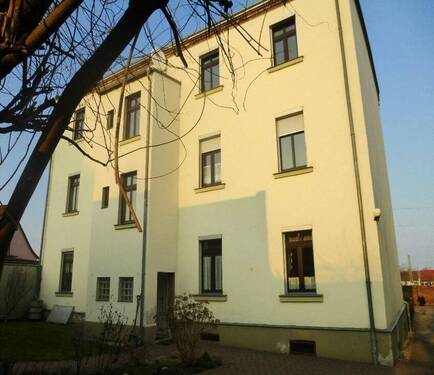 Hausansicht.jpg - RENOVIERTE 6-ZIMMERWOHNUNG - 1.000,00&nbsp;EUR Kaltmiete, ca.&nbsp; 124,00&nbsp;m&sup2;&nbsp;Wohnfl&auml;che