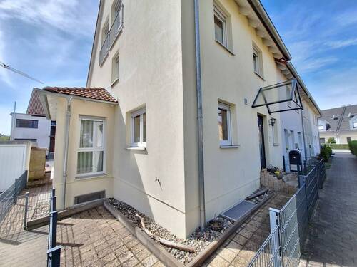 Hauseingang - 4 Zimmer Reihenendhaus in Altdorf bei Nürnberg