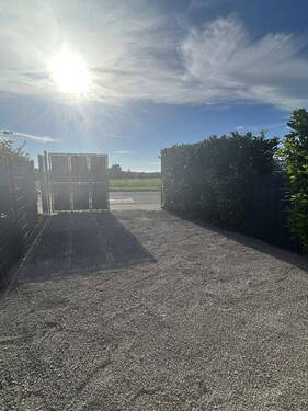 Parkplatz 7,5m x 4m - 