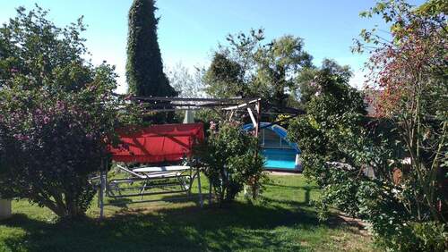 der Pool steht bereit - 