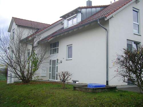 Außenansicht 2 - 4 Zimmer Etagenwohnung zur Miete in Gäufelden