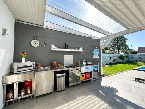 BBQ-Bereich inkl. Outdoor-Küche - 