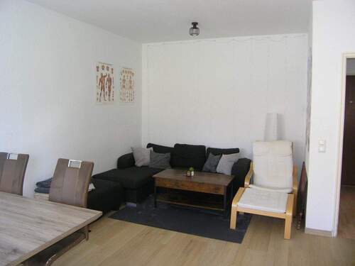 Wohnzimmer - 2 Zimmer Etagenwohnung in Lauf