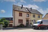 Titelbild_1 - Charmante Doppelhaushälfte mit Um- und Ausbaupotential in 79183 Waldkirch