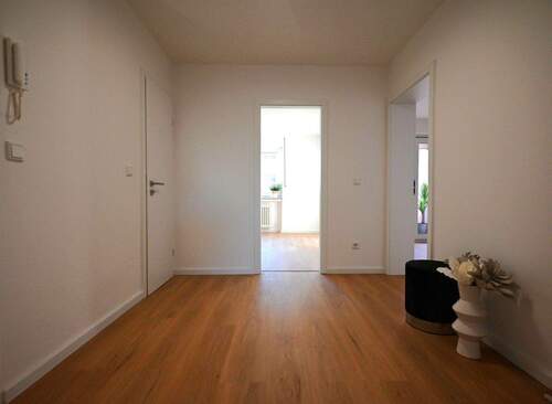 Eingangsbereich - Etagenwohnung mit 83,00 m&sup2; in Fürth zum Kaufen