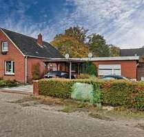 Zweifamilienhaus in Leer: Zentrale Lage, zwei Einheiten, gute Mieteinnahmen