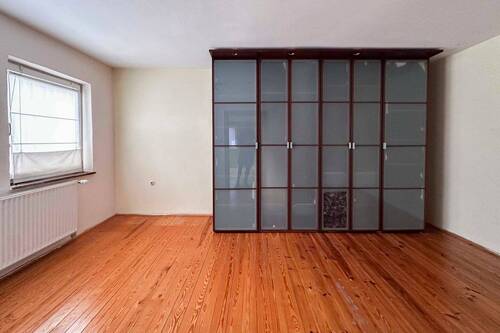 Schlafzimmer - Einfamilienhaus mit 220,30 m&sup2; in Wilhermsdorf zum Kaufen