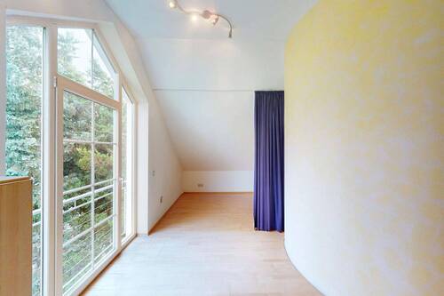 Schlafzimmer/Hobbyraum DG - 