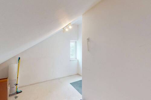 Schlafzimmer/Hobbyraum2 DG - 