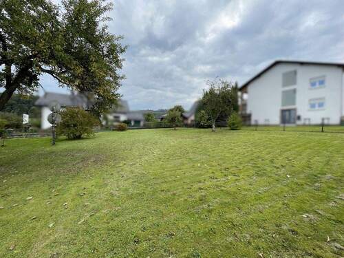 Bild 1 - Ewersbach: Attraktive Baulücke in gewachsenem Wohngebiet!