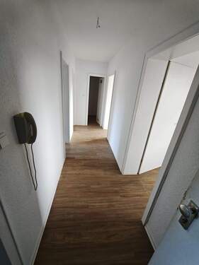 Flur.jpeg - **sanierte 3-Zimmer-Wohnung mit Balkon**