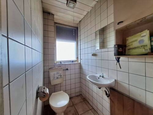 Gäste WC 1 im Einfamilienhaus - 