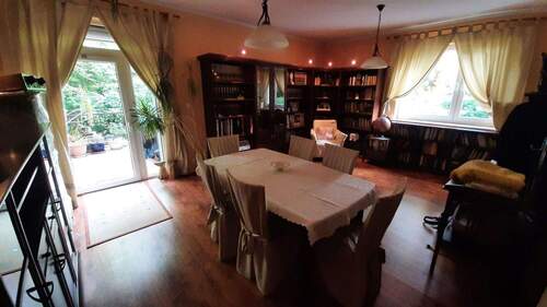 16 Bibliothek-Salon - 