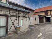 Nebengelasse und Scheune - 