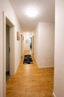 Flur - Etagenwohnung mit 115,00 m&sup2; in Dresden zum Kaufen