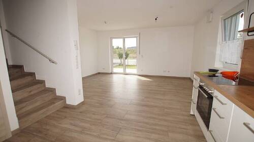 Wohnen-Kochen - 2 Zimmer Doppelhaushälfte in Aiterhofen