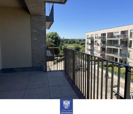 Balkon - 3 Zimmer Etagenwohnung zur Miete in Dresden