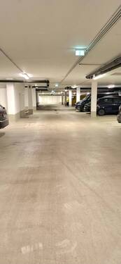 Tiefgarage - Garage, Stellplatz in Berlin