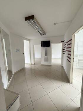 Warteraum - 1 Zimmer Etagenwohnung zum Kaufen in Bad Homburg