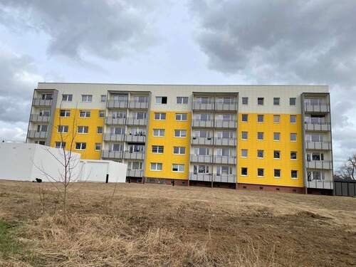 Rückansicht 7-9 - 4 Zimmer Etagenwohnung zur Miete in Cölpin