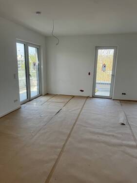 IMG_4999 - PENTHOUSE mit großer Terrasse mitten in St. Ingbert. NEUE 3 Zimmer-Wohnung