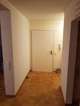 Flur IMG-20260209-WA0011 (002).jpg - Etagenwohnung mit 90,00 m&sup2; in Weissach im Tal zum Kaufen