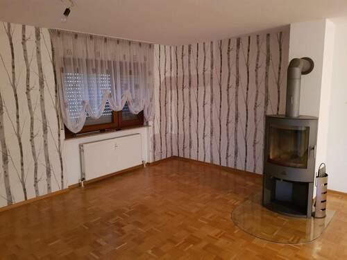 Wohnzimmer mit KaminofenIMG-20260209-WA0008 (002).jpg - 