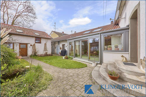 Hof & Nebengebäude - 5 Zimmer Einfamilienhaus zum Kaufen in Ludwigshafen am Rhein