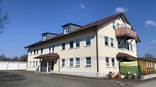 Front 1 - Attraktive 3-Zimmer-Wohnung in Bad Dürrheim Sunthausen