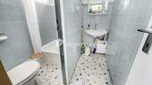 EG rechts Badezimmer 1 - 